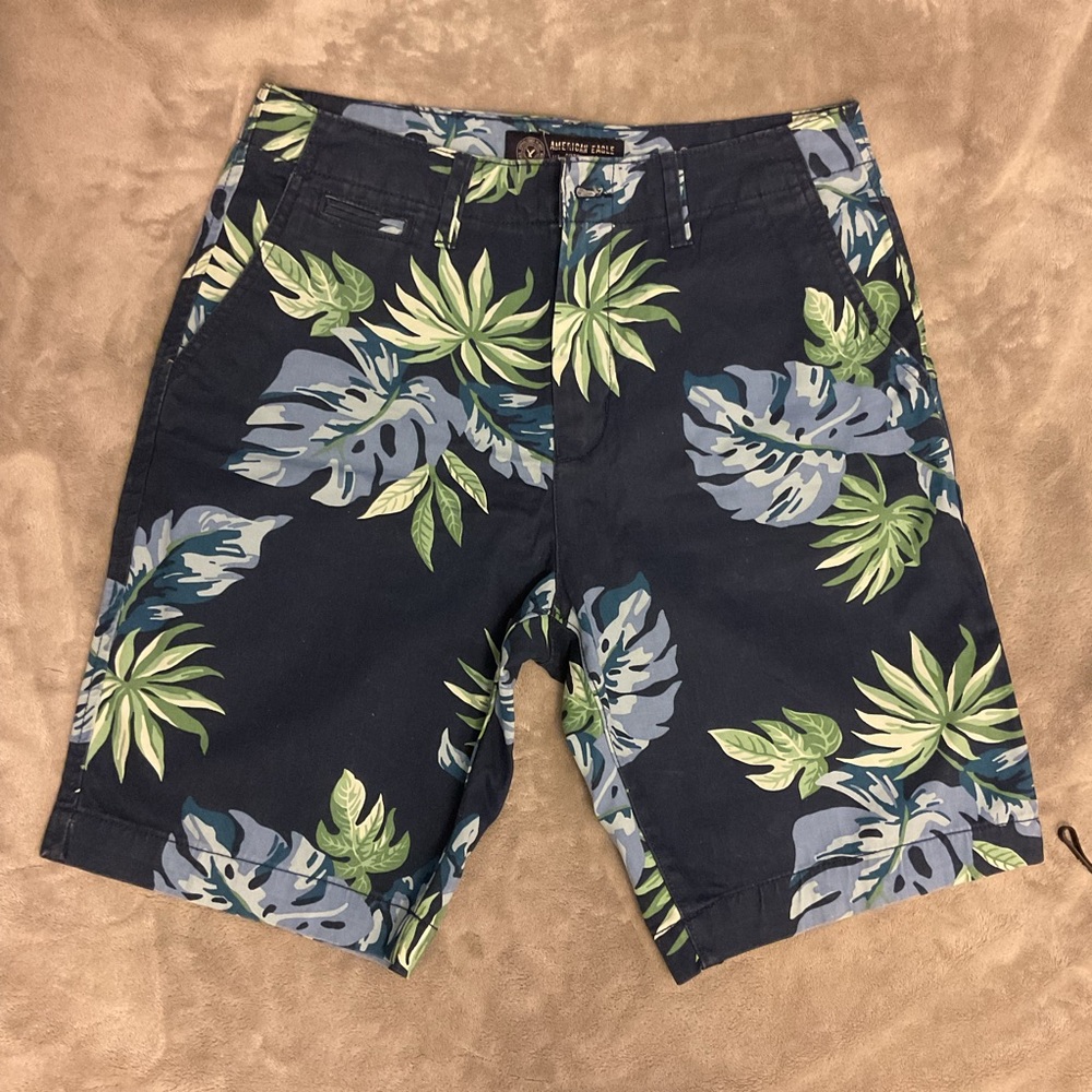 American Eagle Outfitters Navy Floral Tropical Print Men’s Shorts